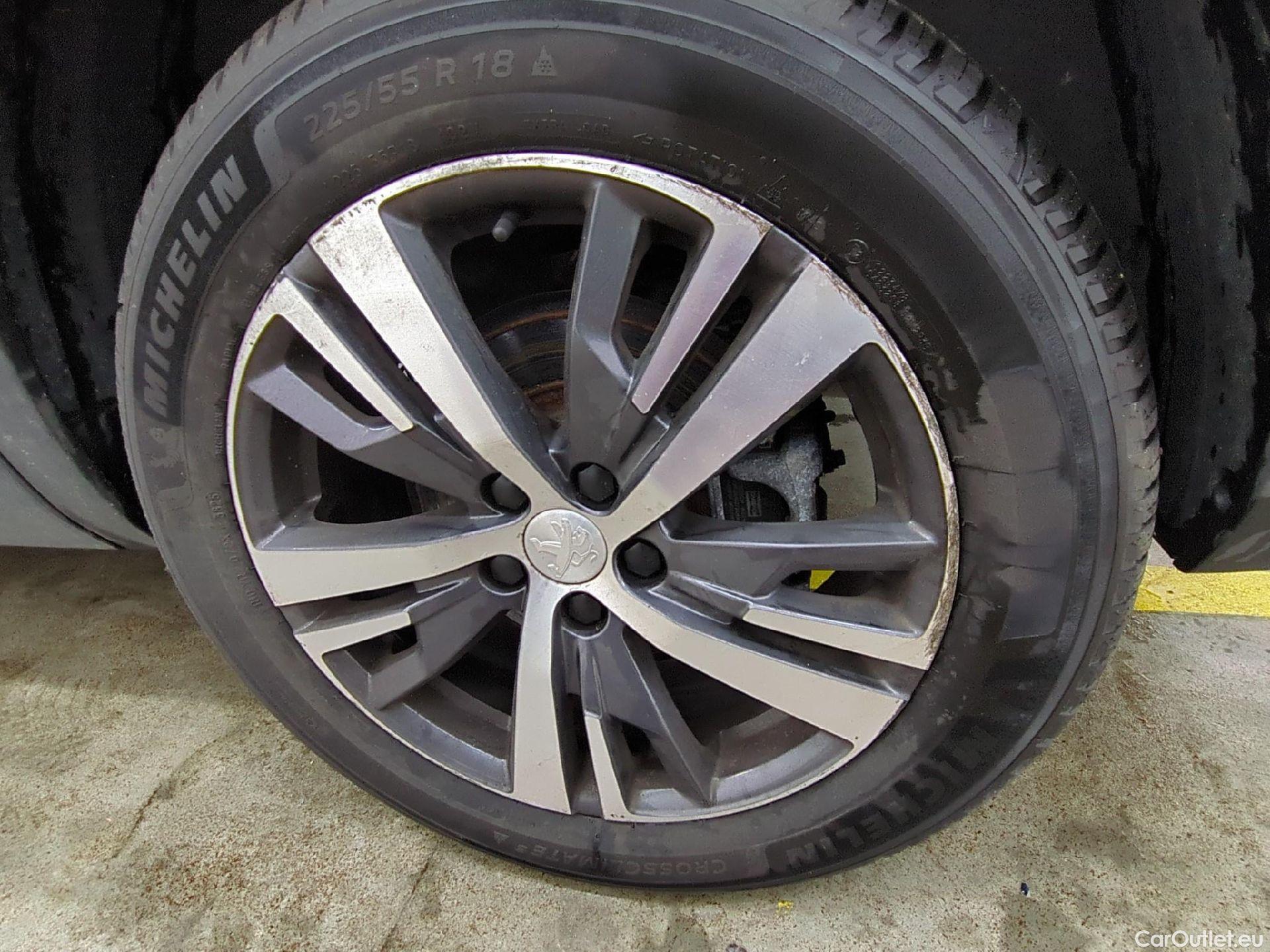  Peugeot  5008  Allure Pack 1.2 PureTech 130CV BVA8 7 Sieges E6d #10