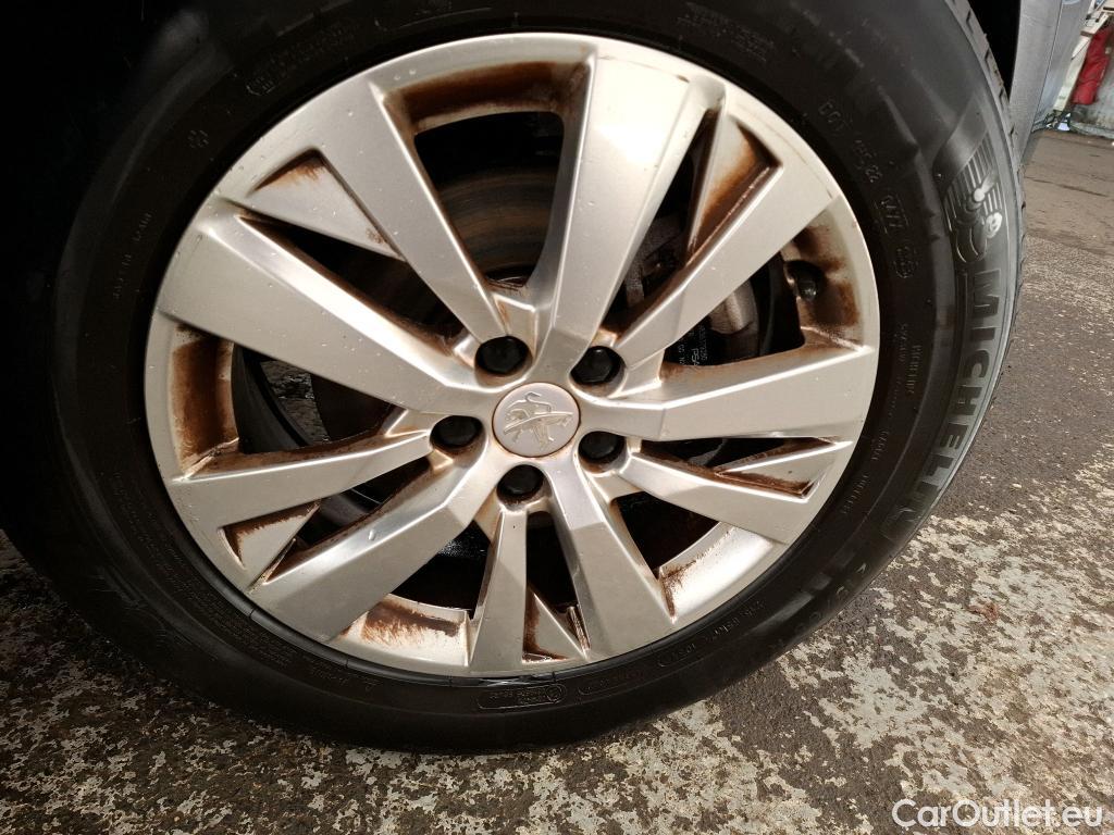  Peugeot  3008  Active Pack 1.2 PureTech 130CV BVA8 E6d #22