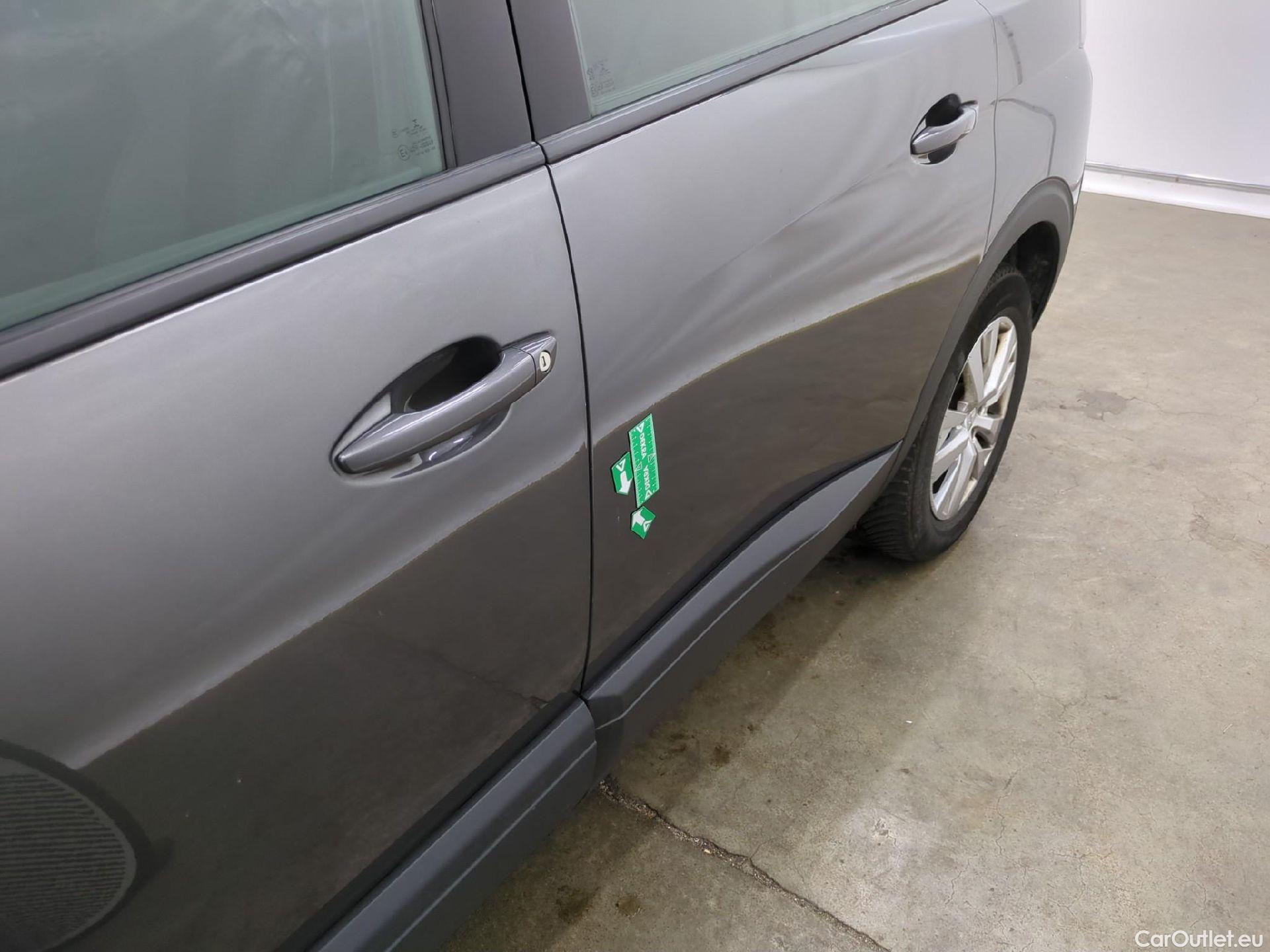  Peugeot  5008  Active Pack 1.5 HDi 130CV BVA8 7 Sieges E6d #37