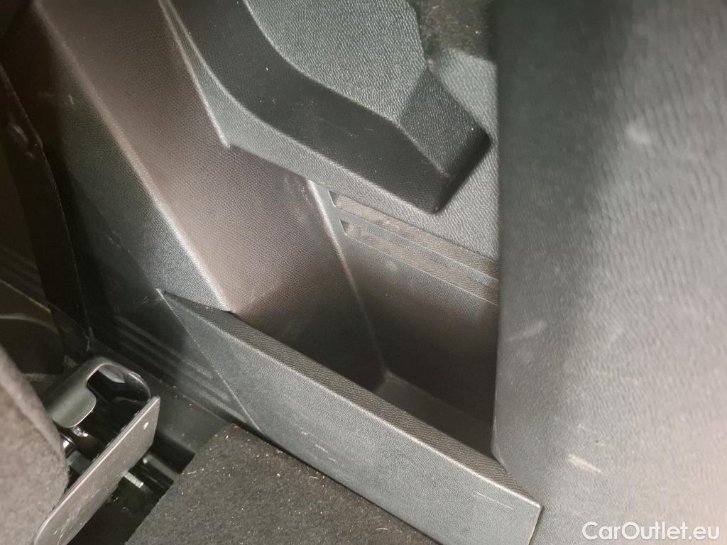  Peugeot  5008  Active Business 1.5 HDi 130CV BVA8 E6d #78