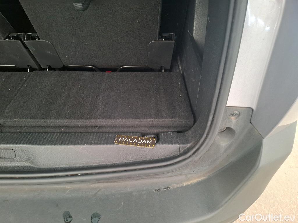  Peugeot  5008  Active Pack 1.5 HDi 130CV BVA8 7 Sieges E6d #19