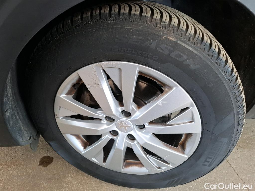  Peugeot  5008  Active Business 1.5 HDi 130CV BVA8 E6d
 #7