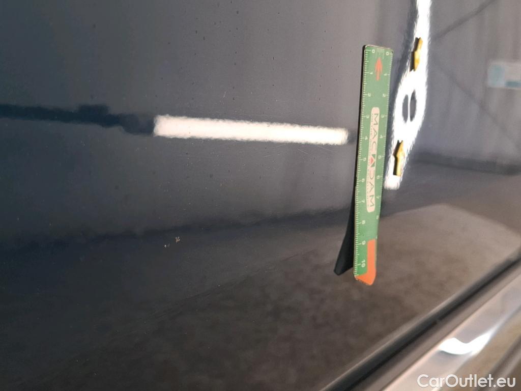  Peugeot  5008  Allure Pack 1.5 HDi 130CV BVA8 7 Sieges E6d #44