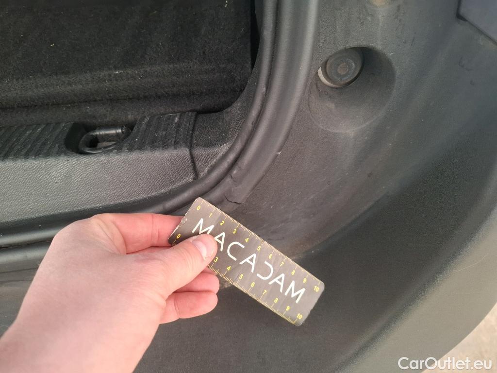  Peugeot  5008  Active Pack 1.5 HDi 130CV BVA8 7 Sieges E6d #20