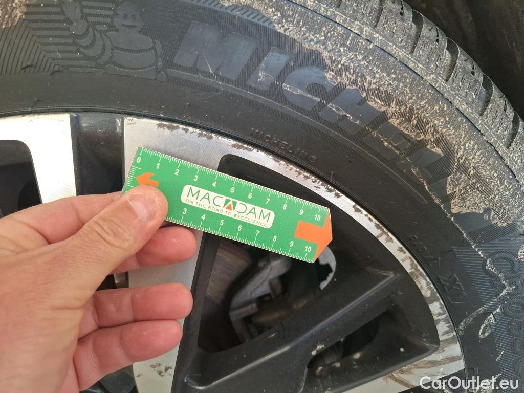  Peugeot  5008  Allure Business 1.5 HDi 130CV BVA8 7 Sieges E6d #15