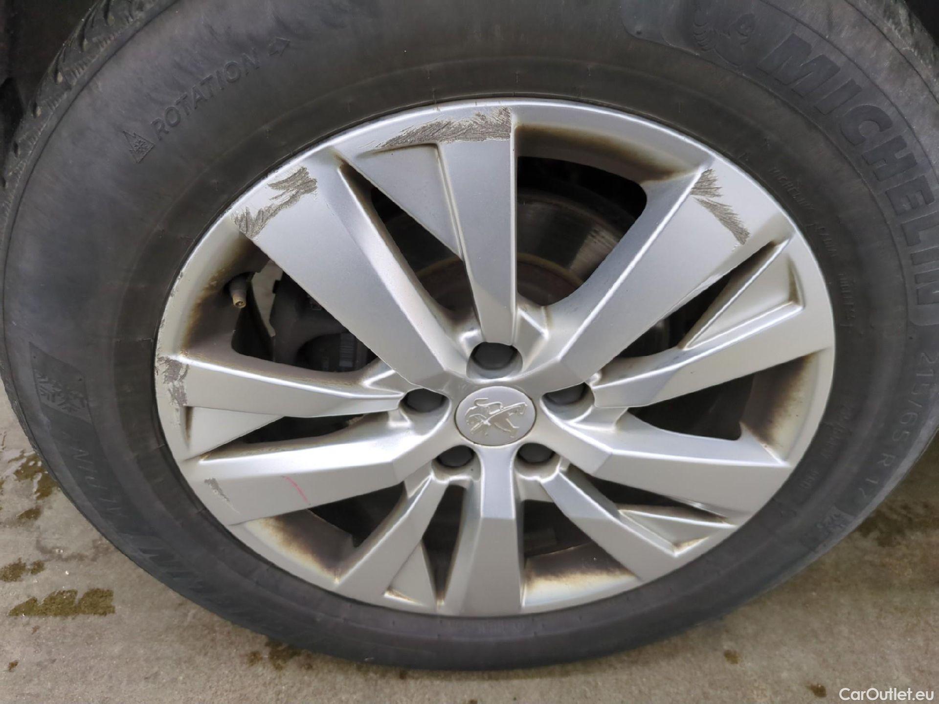  Peugeot  5008  Active Pack 1.5 HDi 130CV BVA8 7 Sieges E6d #27