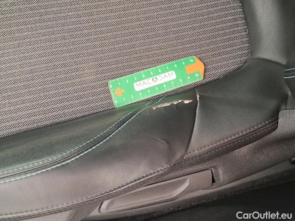  Peugeot  5008  Allure Pack 1.5 HDi 130CV BVA8 7 Sieges E6d #24