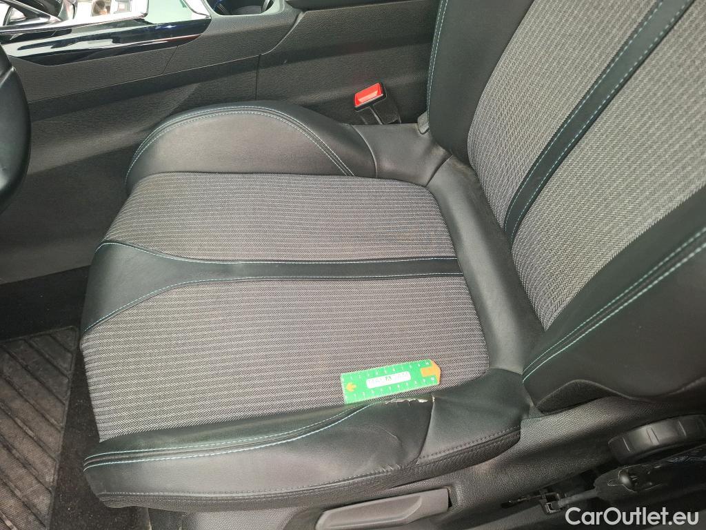  Peugeot  5008  Allure Pack 1.5 HDi 130CV BVA8 7 Sieges E6d #23