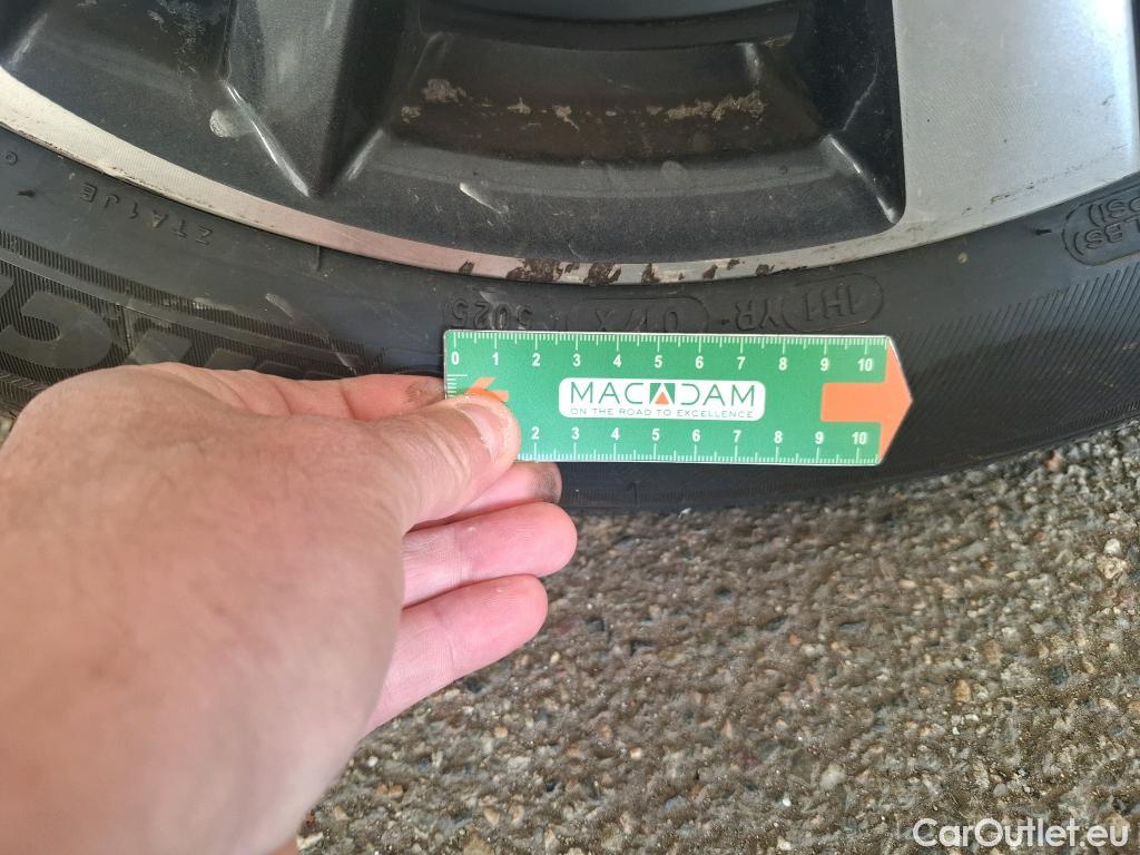  Peugeot  5008  Allure Business 1.5 HDi 130CV BVA8 7 Sieges E6d #18