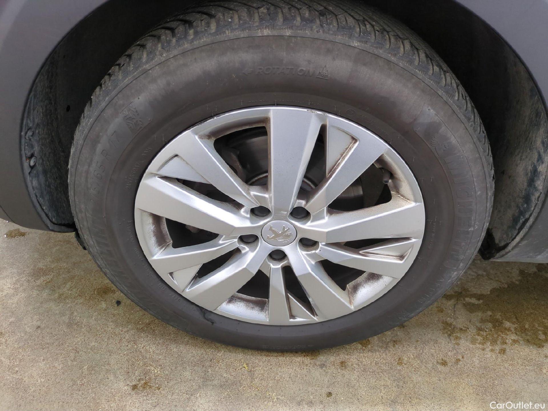  Peugeot  5008  Active Pack 1.5 HDi 130CV BVA8 7 Sieges E6d #20