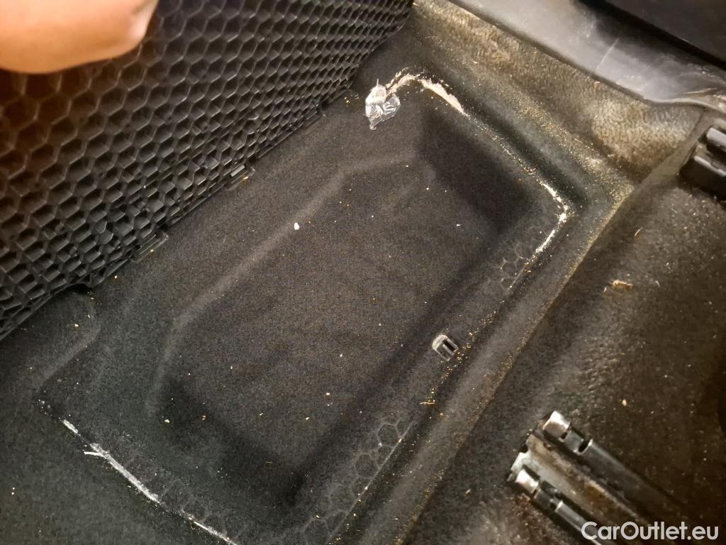  Peugeot  5008  Allure Pack 1.5 HDi 130CV BVA8 7 Sieges E6d #41