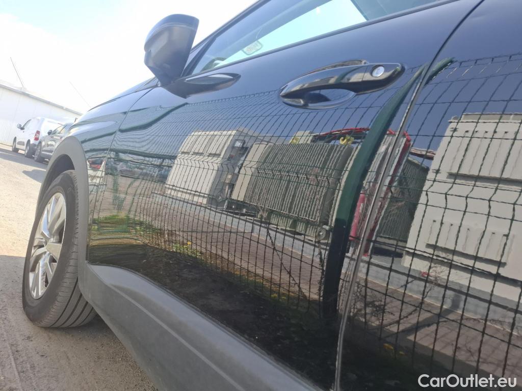  Peugeot  5008  Active Business 1.5 HDi 130CV BVA8 E6d #60