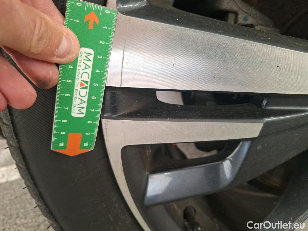  Peugeot  5008  Allure Business 1.5 HDi 130CV BVA8 7 Sieges E6d #21