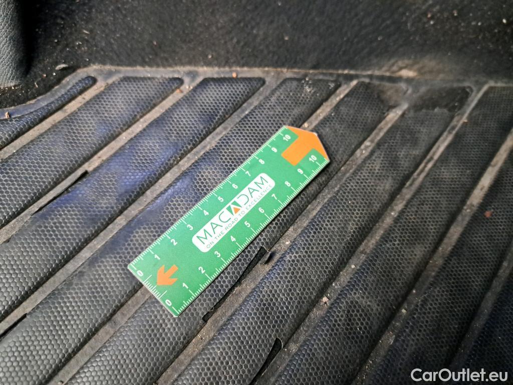  Peugeot  5008  Allure Pack 1.5 HDi 130CV BVA8 7 Sieges E6d #5