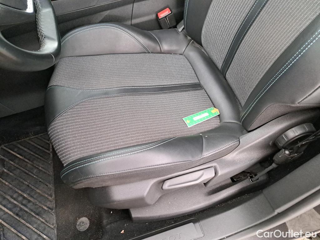  Peugeot  5008  Allure Pack 1.5 HDi 130CV BVA8 7 Sieges E6d #1