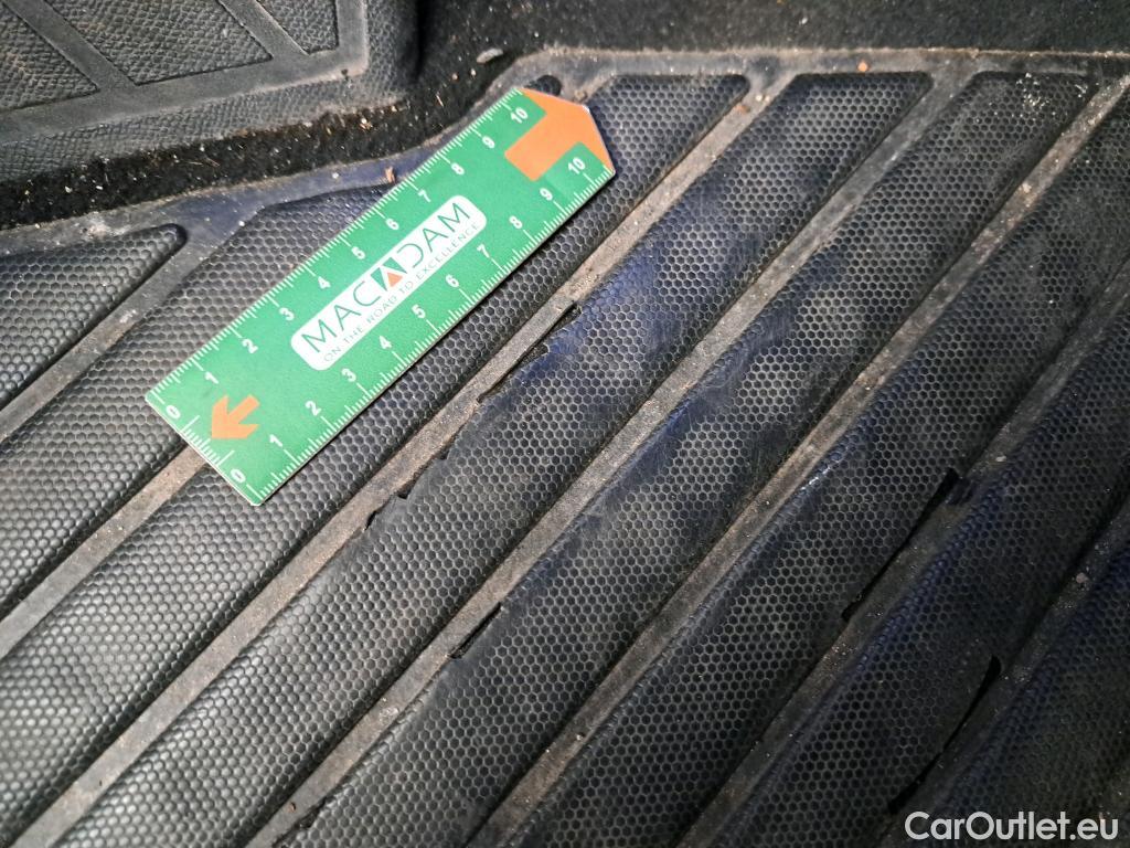  Peugeot  5008  Allure Pack 1.5 HDi 130CV BVA8 7 Sieges E6d #7