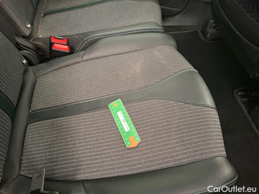  Peugeot  5008  Allure Pack 1.5 HDi 130CV BVA8 7 Sieges E6d #52