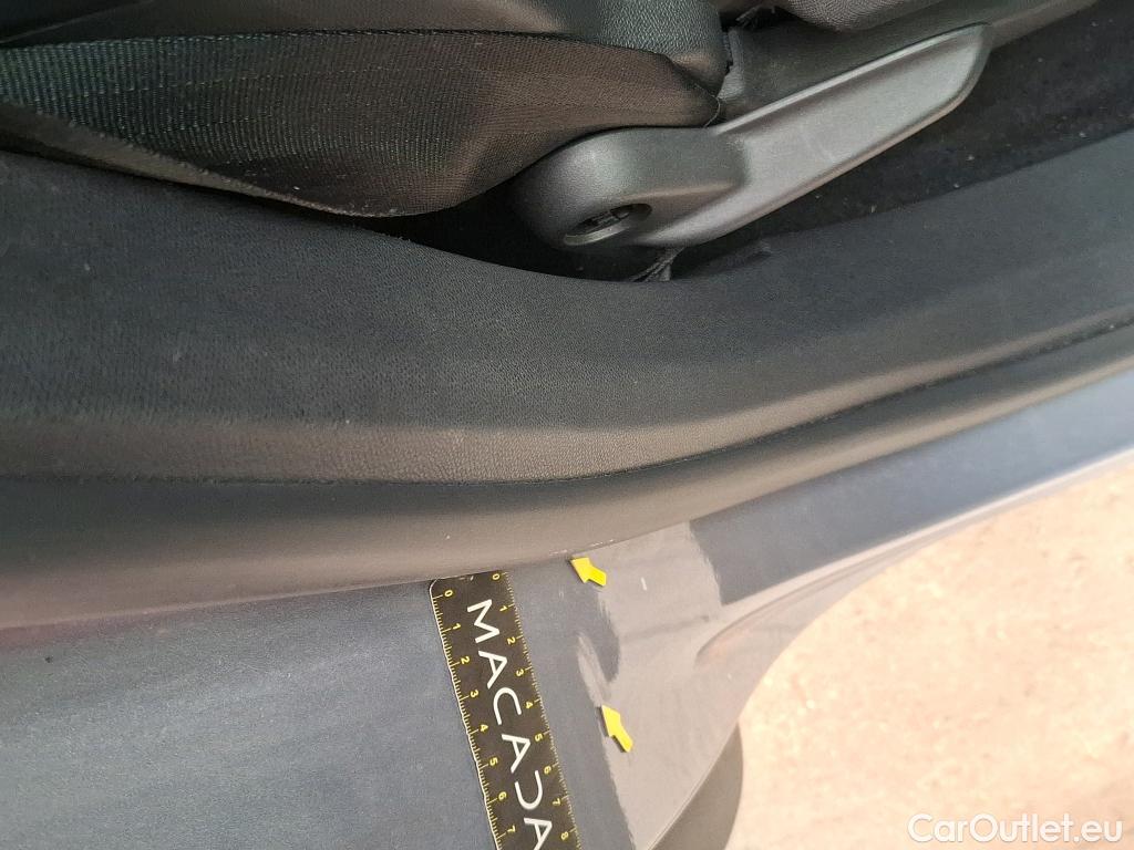  Peugeot  5008  Active Pack 1.5 HDi 130CV BVA8 7 Sieges E6d #9