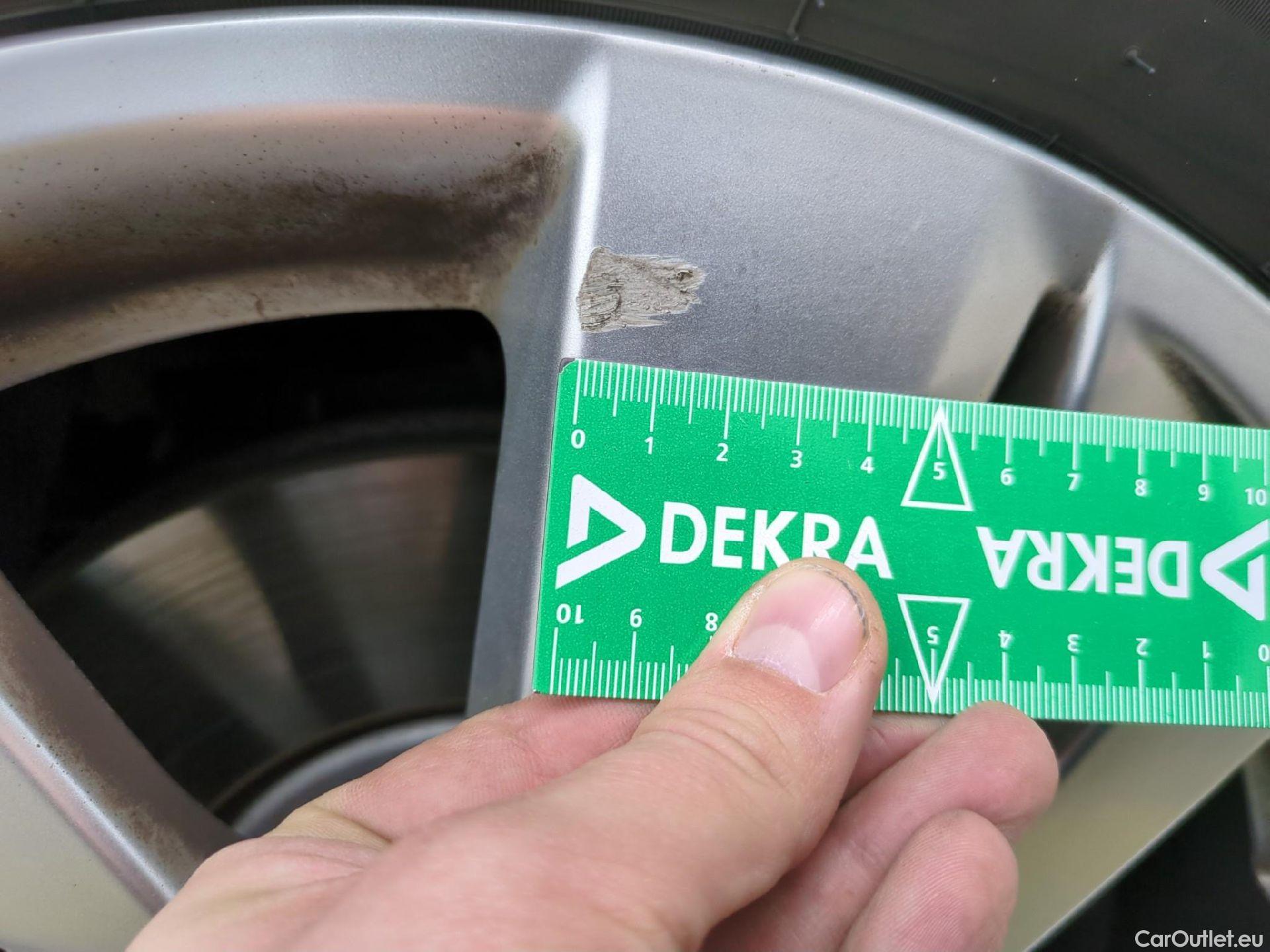  Peugeot  5008  Active Pack 1.5 HDi 130CV BVA8 7 Sieges E6d #17