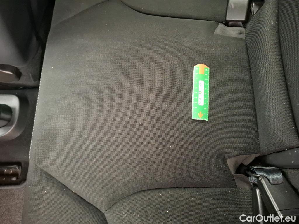  Renault  Clio  IV Business 0.9 TCe 90CV BVM5 E6 #17