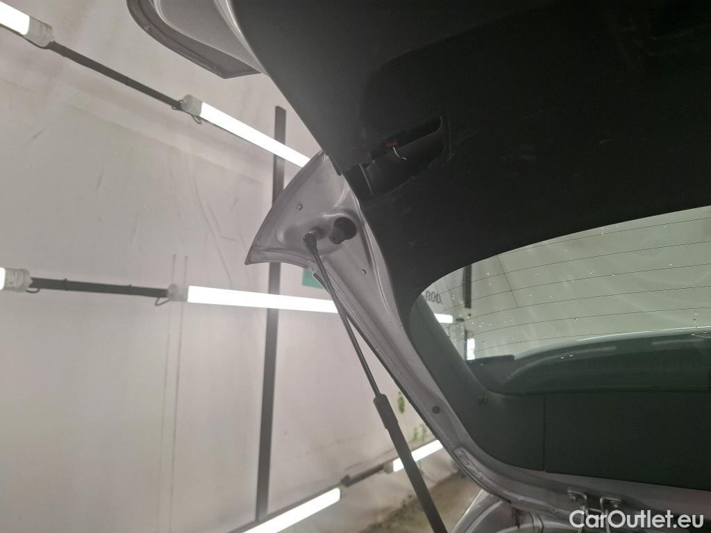  Volkswagen  Golf  VOLKSWAGEN / 2020 / 5P / Berline 2.0 TDI SCR 115 DSG7 Life Busi #11