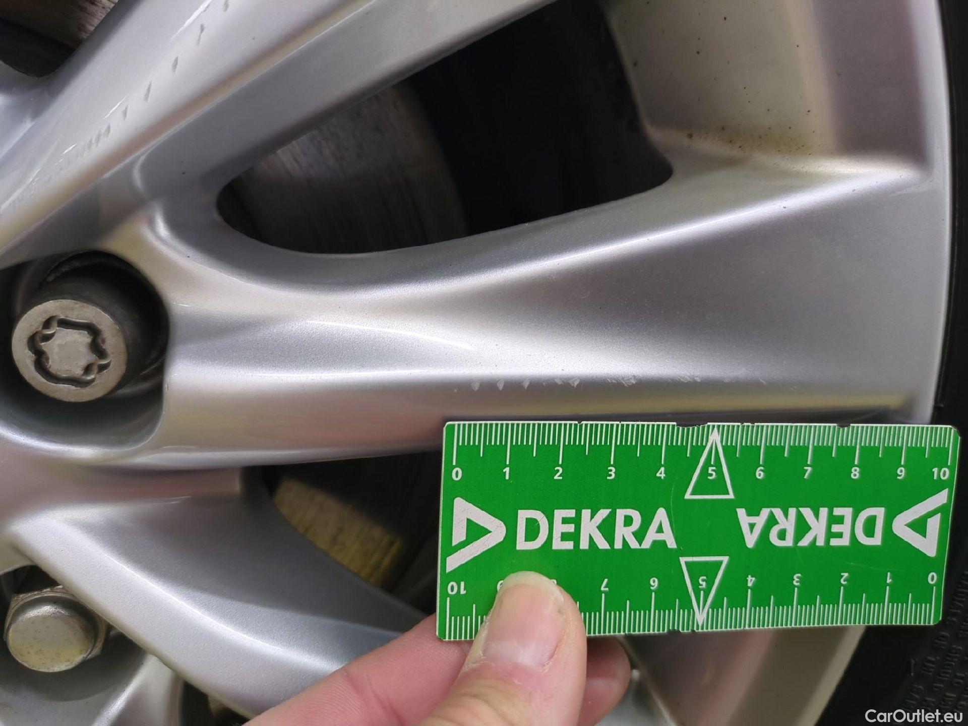  Toyota  Corolla TOYOTA  Touring Sports / 2018 / 5P / Break Hybride 122h Dynamic Business Beyond Zer #2