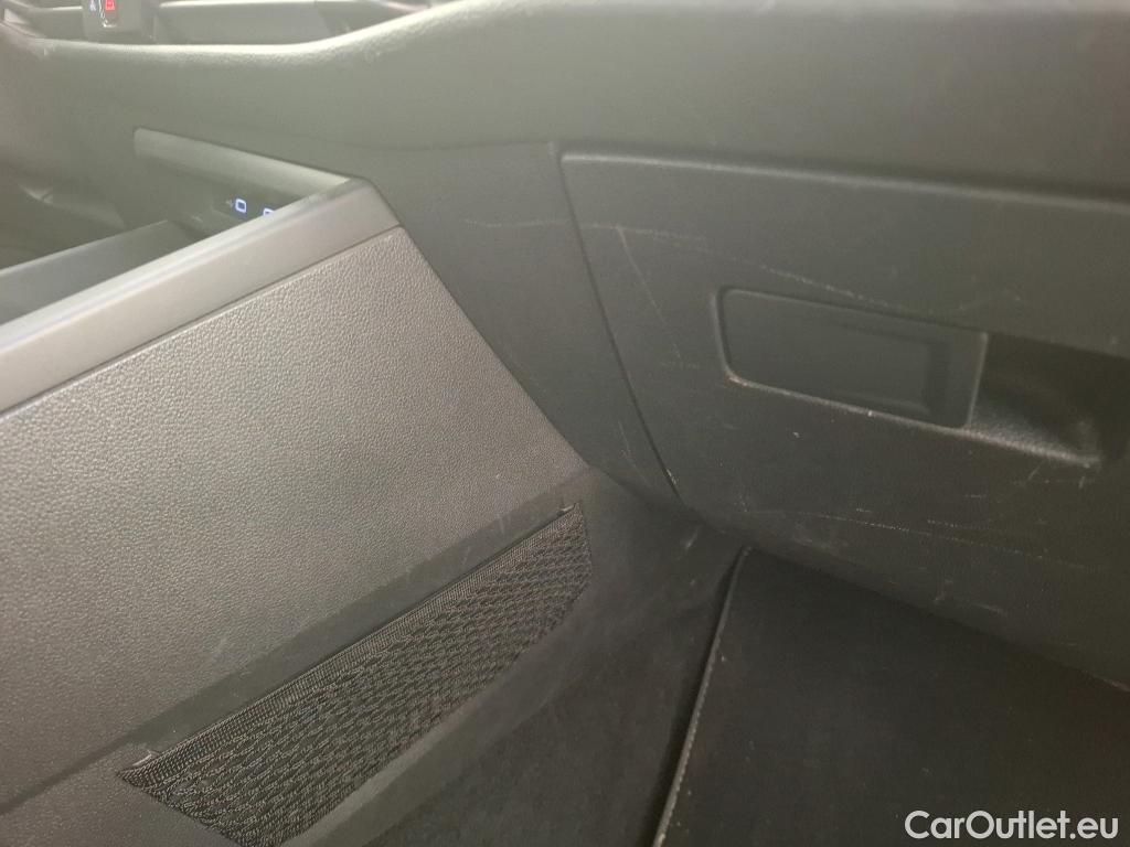  Volkswagen  Golf  VOLKSWAGEN / 2020 / 5P / Berline 2.0 TDI SCR 115 DSG7 Life Busi #7