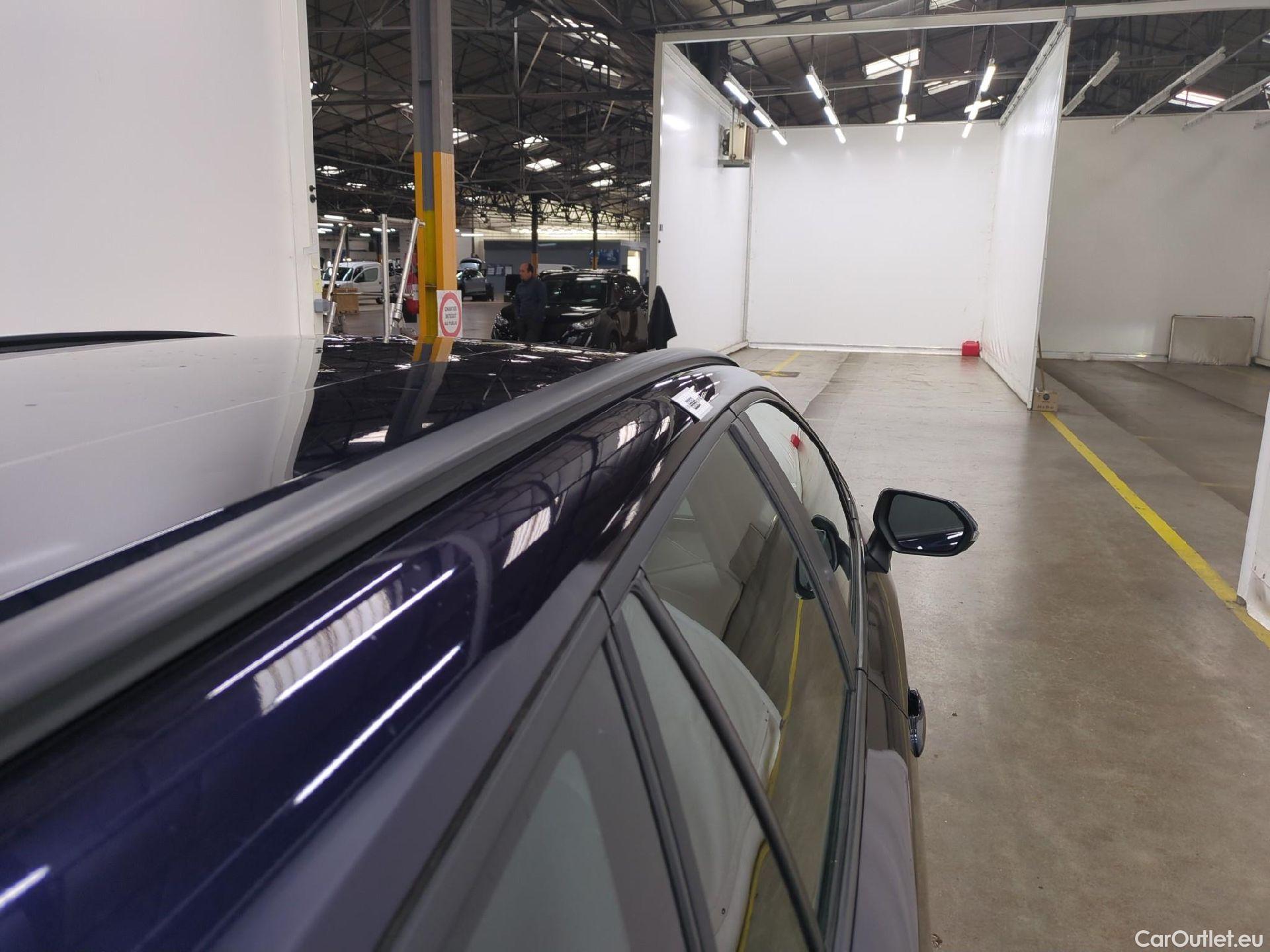  Toyota  Corolla TOYOTA  Touring Sports / 2018 / 5P / Break Hybride 122h Dynamic Business Beyond Zer #38