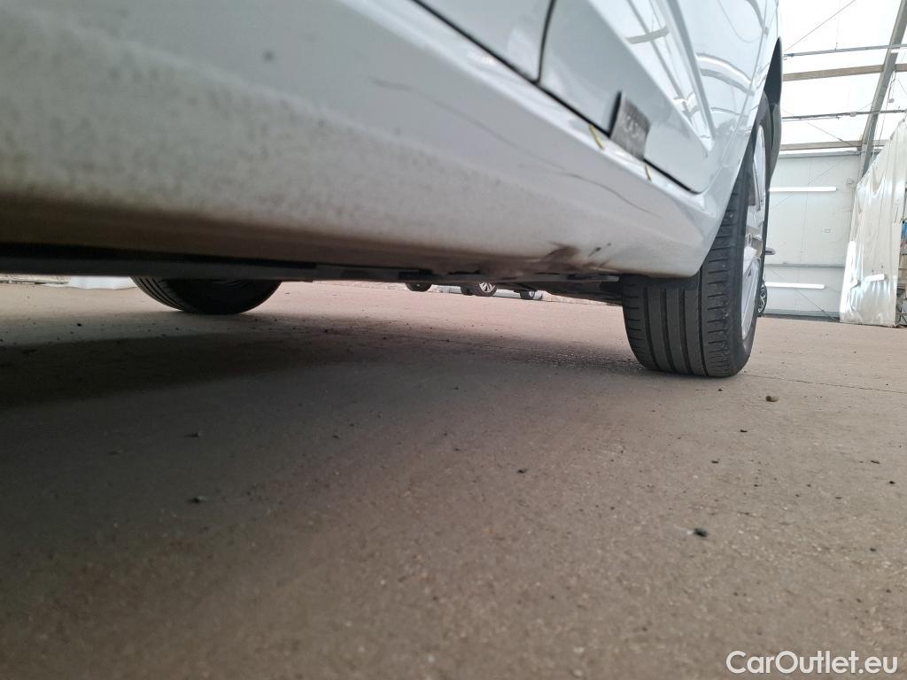  Renault  Megane  IV Berline 5pt. Business 1.5 dCi 115CV BVM6 E6d #17