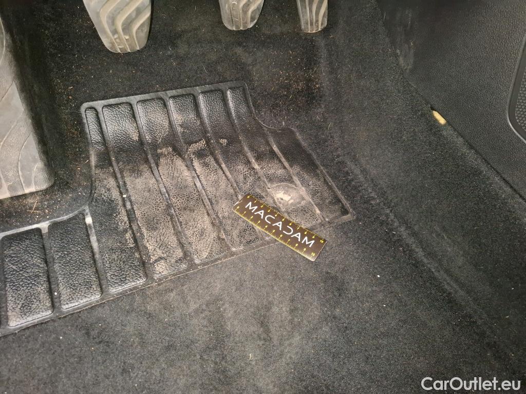  Renault  Megane  IV Berline 5pt. Business 1.5 dCi 115CV BVM6 E6d #20