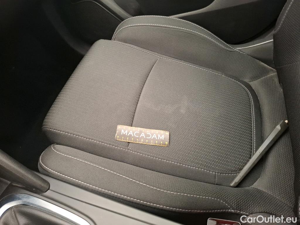  Renault  Megane  IV Berline 5pt. Business 1.5 dCi 115CV BVM6 E6d #33