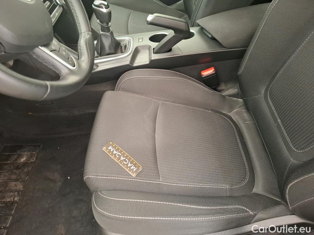  Renault  Megane  IV Berline 5pt. Business 1.5 dCi 115CV BVM6 E6d #35