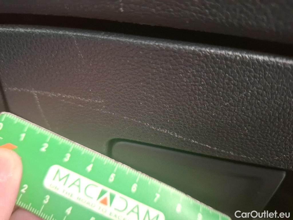  Volkswagen  Golf  VOLKSWAGEN / 2020 / 5P / Berline 2.0 TDI SCR 115 DSG7 Life Busi #6