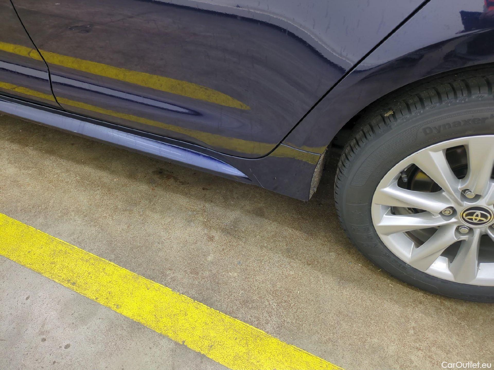  Toyota  Corolla TOYOTA  Touring Sports / 2018 / 5P / Break Hybride 122h Dynamic Business Beyond Zer #31