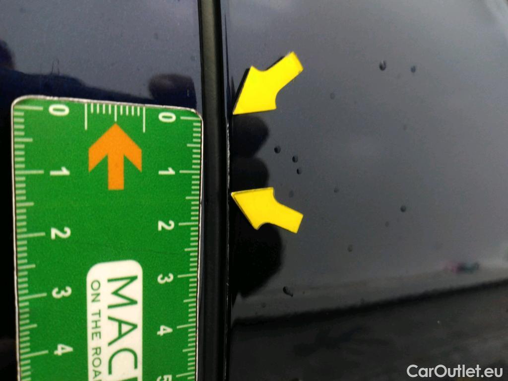  Volkswagen  Golf  VOLKSWAGEN / 2020 / 5P / Berline 2.0 TDI SCR 150 DSG7 Life Busi #30