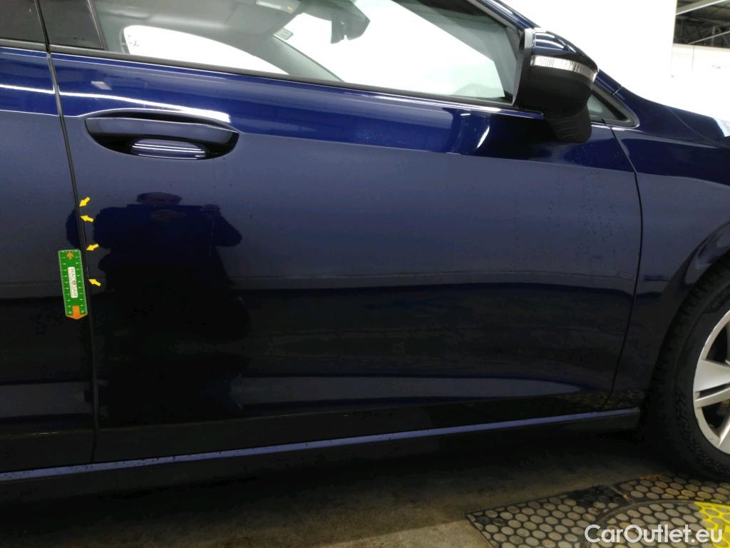  Volkswagen  Golf  VOLKSWAGEN / 2020 / 5P / Berline 2.0 TDI SCR 150 DSG7 Life Busi #28