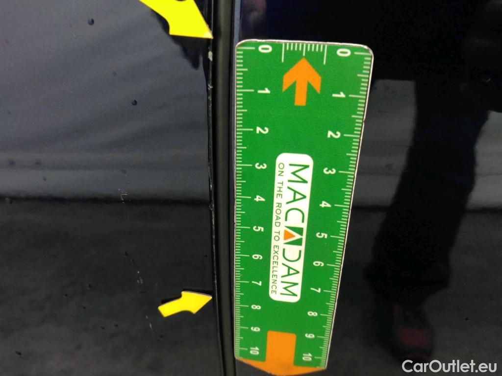  Volkswagen  Golf  VOLKSWAGEN / 2020 / 5P / Berline 2.0 TDI SCR 150 DSG7 Life Busi #15