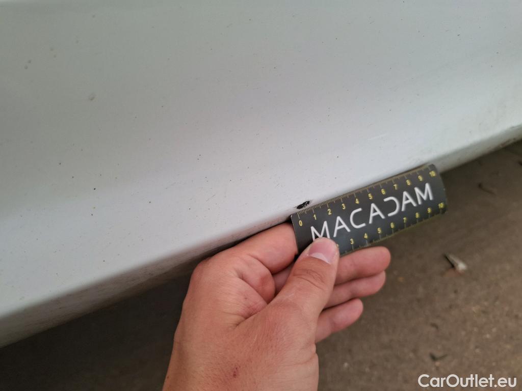  Volkswagen  Tiguan VOLKSWAGEN  / 2020 / 5P / SUV 2.0 TDI 150 DSG7 R-Line #44