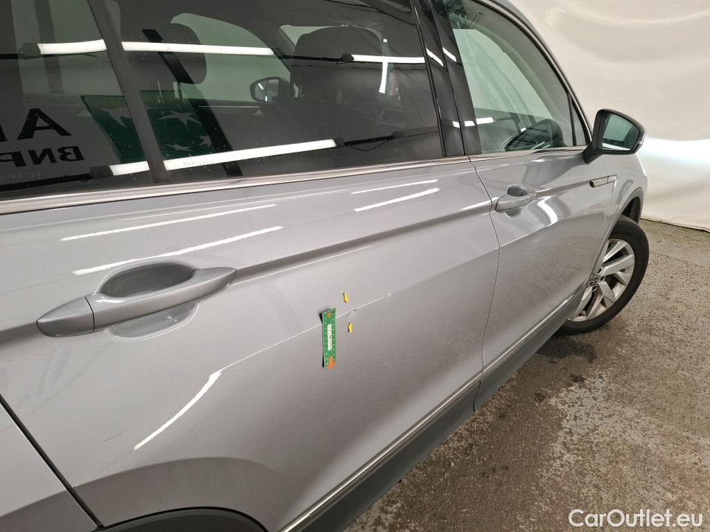  Volkswagen  Tiguan VOLKSWAGEN  Allspace / 2021 / 5P / SUV 2.0 TDI 150 DSG7 Life Business #24