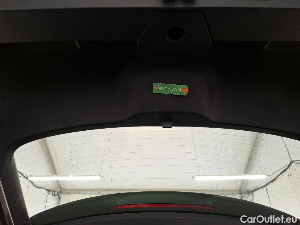  Volkswagen  T-ROC VOLKSWAGEN  / 2017 / 5P / SUV 2.0 TDI 150 LOUNGE BUSINESS DSG7 #64