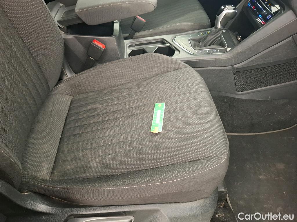  Volkswagen  Tiguan VOLKSWAGEN  Allspace / 2021 / 5P / SUV 2.0 TDI 150 DSG7 Life Business #28