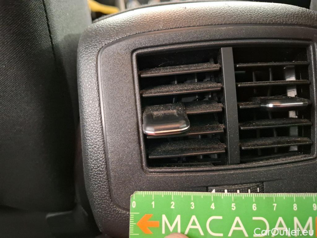  Volkswagen  T-ROC VOLKSWAGEN  / 2017 / 5P / SUV 2.0 TDI 150 LOUNGE BUSINESS DSG7 #30