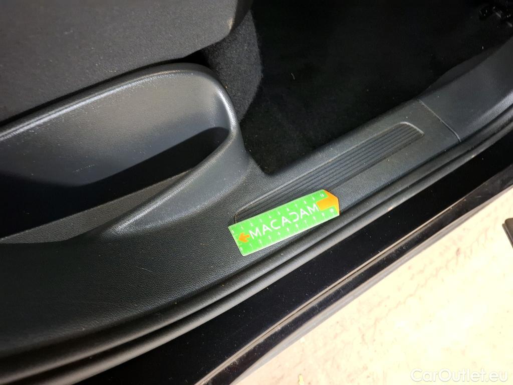  Volkswagen  Tiguan VOLKSWAGEN  5p SUV 2.0 TDI 150 DSG7 Confortline Business #8