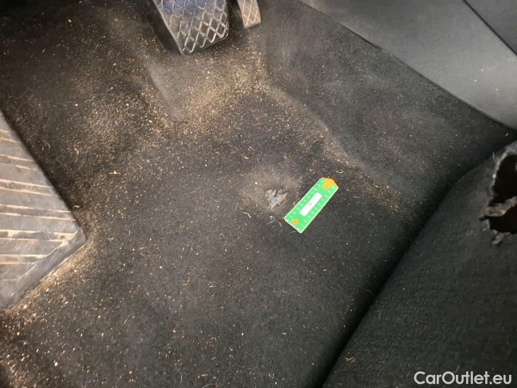  Volkswagen  Tiguan VOLKSWAGEN  Allspace / 2021 / 5P / SUV 2.0 TDI 150 DSG7 Life Business #17