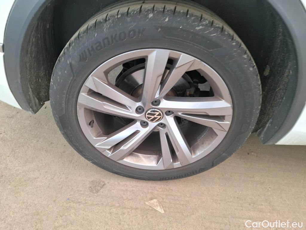  Volkswagen  Tiguan VOLKSWAGEN  / 2020 / 5P / SUV 2.0 TDI 150 DSG7 R-Line #20