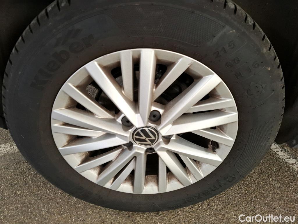  Volkswagen  T-ROC VOLKSWAGEN  / 2017 / 5P / SUV 2.0 TDI 150 LOUNGE BUSINESS DSG7 #62