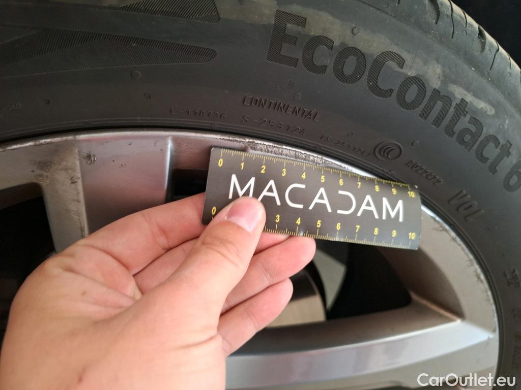  Volkswagen  Tiguan VOLKSWAGEN  / 2020 / 5P / SUV 2.0 TDI 150 DSG7 R-Line #17