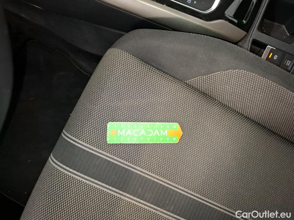  Volkswagen  T-ROC VOLKSWAGEN  / 2017 / 5P / SUV 2.0 TDI 150 LOUNGE BUSINESS DSG7 #47