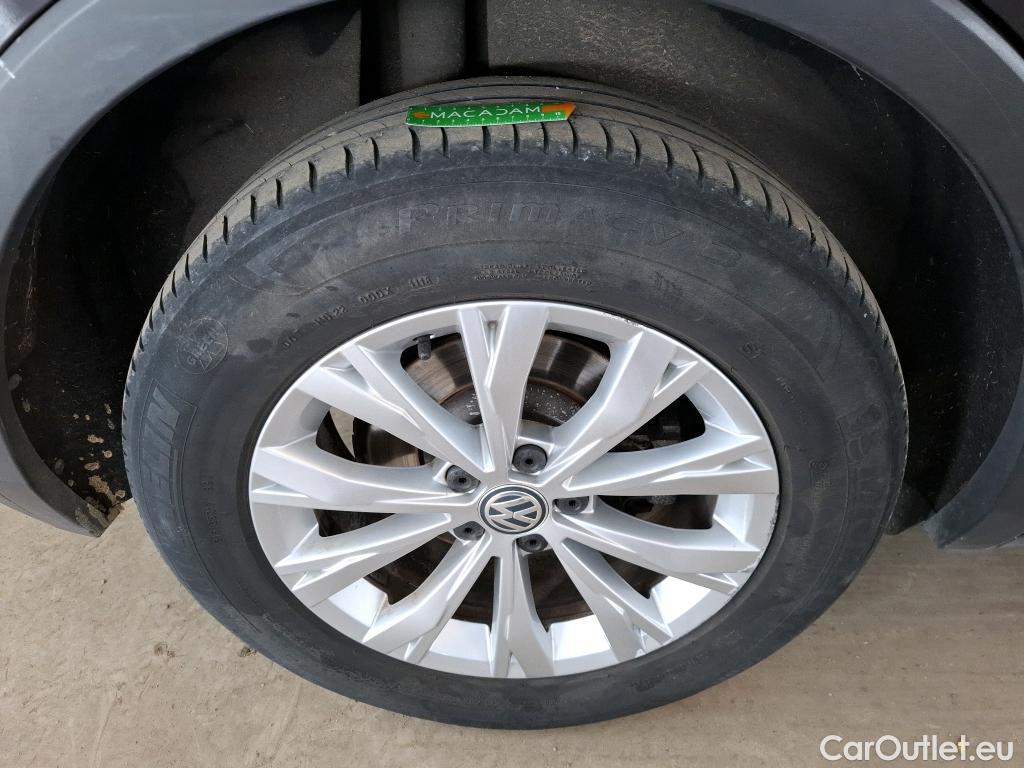 Volkswagen  Tiguan VOLKSWAGEN  5p SUV 2.0 TDI 150 DSG7 Confortline Business #3