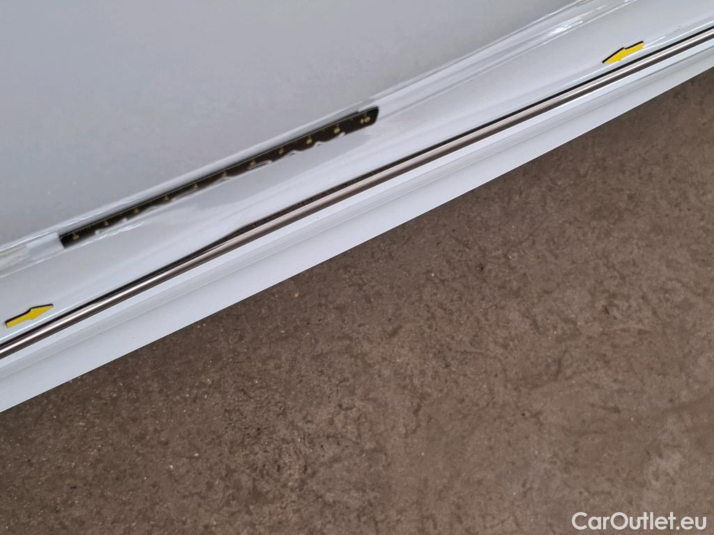  Volkswagen  Tiguan VOLKSWAGEN  / 2020 / 5P / SUV 2.0 TDI 150 DSG7 R-Line #3